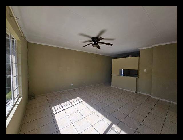 3 BEDROOM APARTMENT FOR SALE IN BOKSBURG WEST